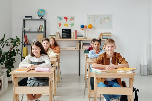 El Colegio de Ópticos y Optometristas de España recomienda realizar una revisión de la vista para la vuelta al cole