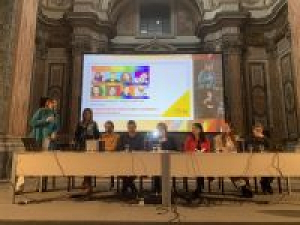 EL ÍNDICE DE INCLUSIVIDAD DE XENIA SE PRESENTÓ OFICIALMENTE DURANTE LA CONFERENCIA INTERNACIONAL DE XENIA EN NÁPOLES
