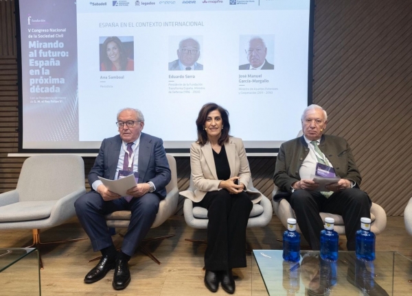 Expertos advierten de un deterioro institucional y reclaman reformas urgentes para evitar una "década perdida"