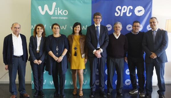 Wiko y SPC, dos de las principales empresas de tecnología de consumo nacionales,reciben la visita del alcalde de Vitoria